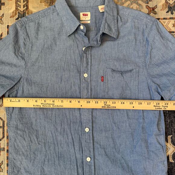 Levi's Short Sleeve Classic One Pocket Standard Fit Denim Shirt Men’s Size Small - Picture 8 of 9